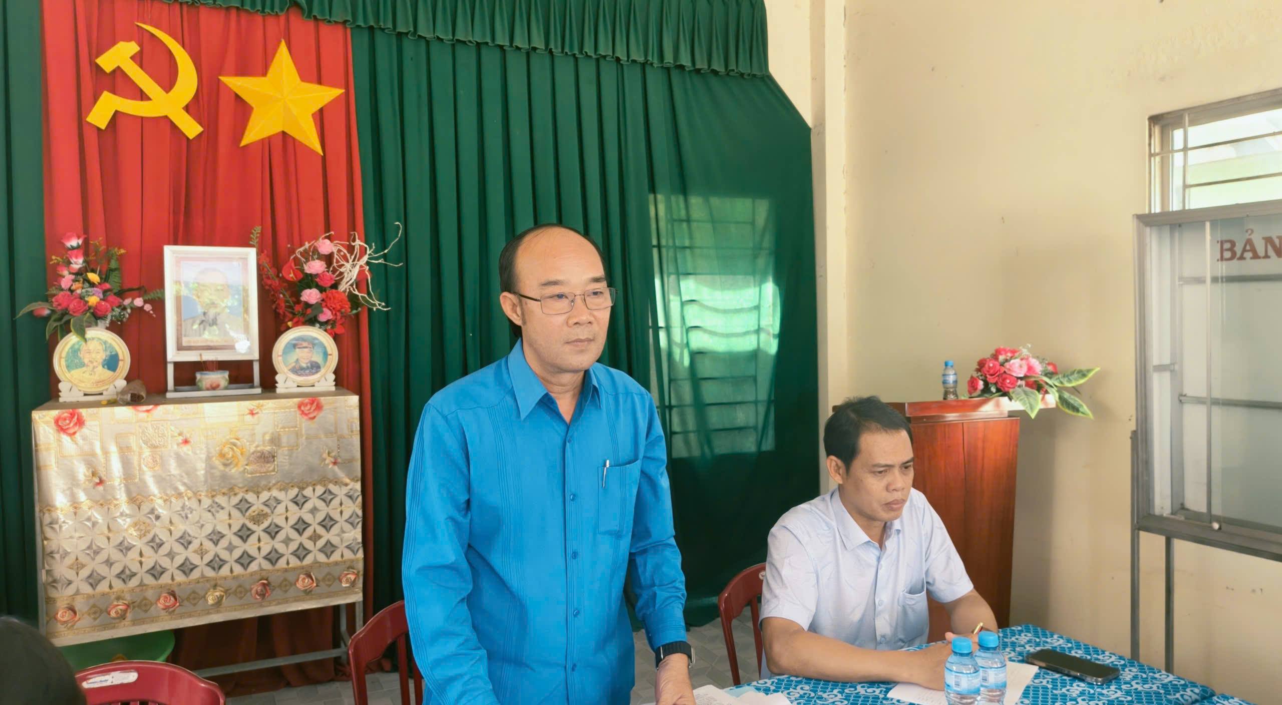 Anh-tin-bai